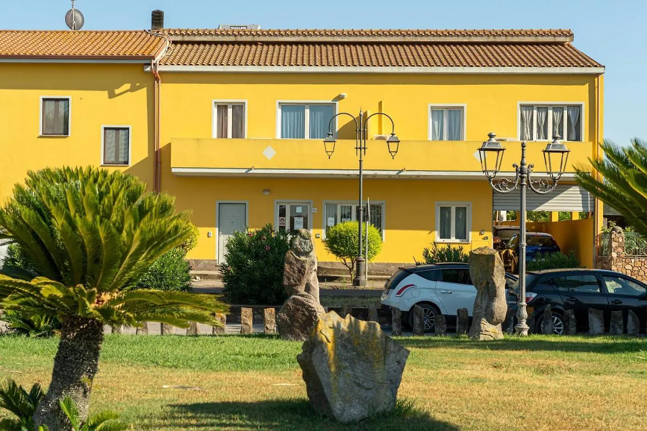 Domus Luna Giba Holiday home