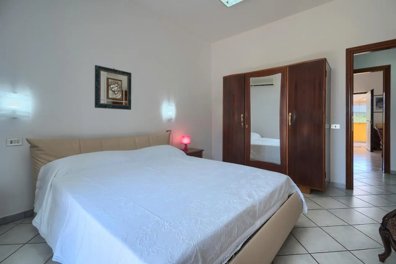 Holiday home Domus Luna Giba