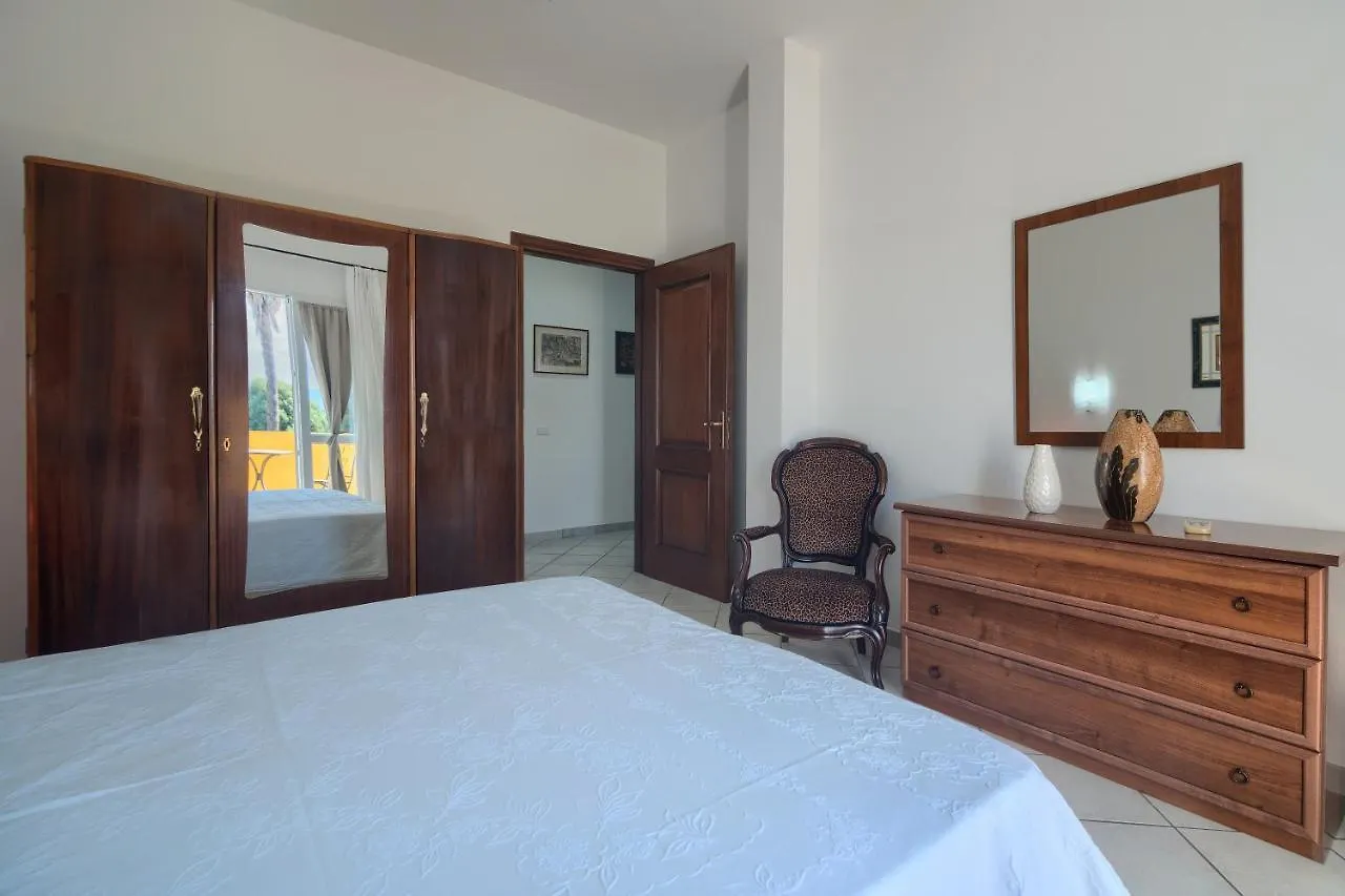 Domus Luna Giba Holiday home